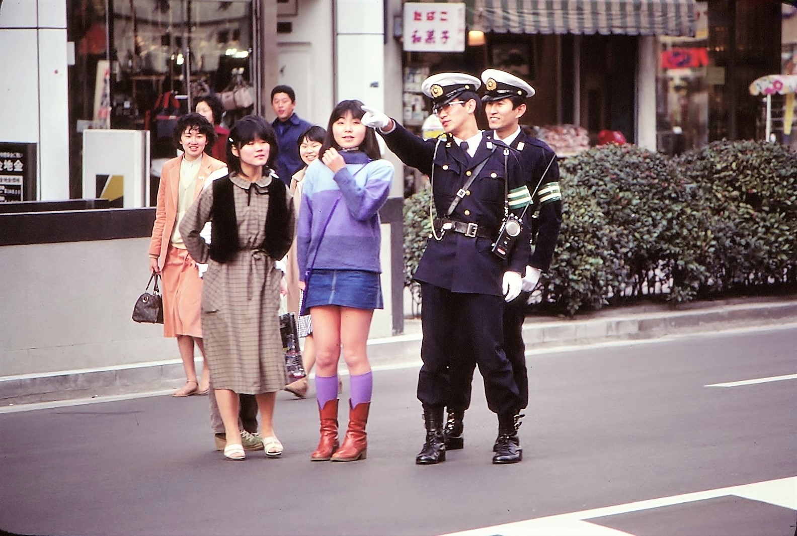 20285035960_468cfc052f_o